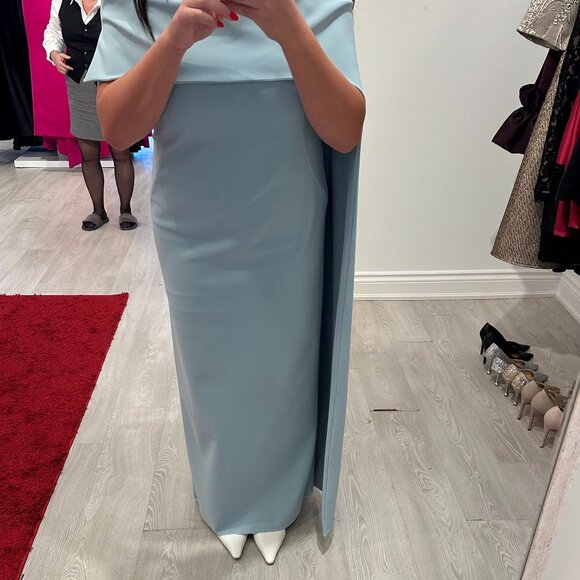 Frascara Pearl Blue Size 14 Off the Shoulder Jersey Gown - Picture 5 of 6